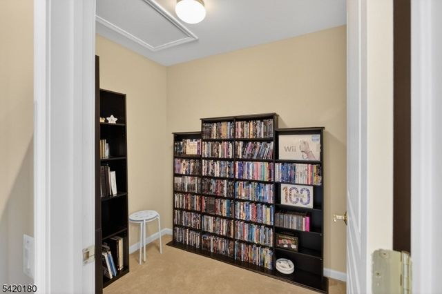 314 Biltmore Ln, Franklin Twp., NJ 08873