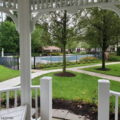 314 Biltmore Ln, Franklin Twp., NJ 08873