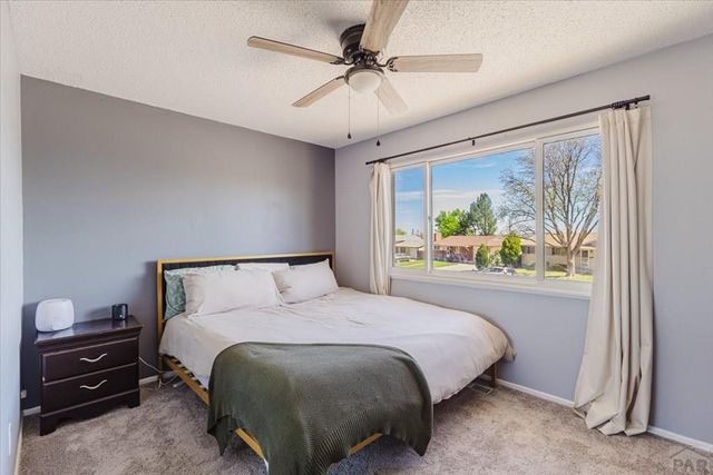 11 MacGregor Rd, Pueblo, CO 81001
