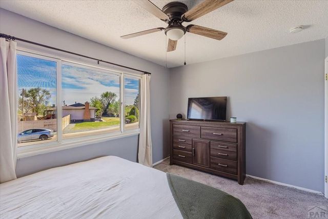 11 MacGregor Rd, Pueblo, CO 81001