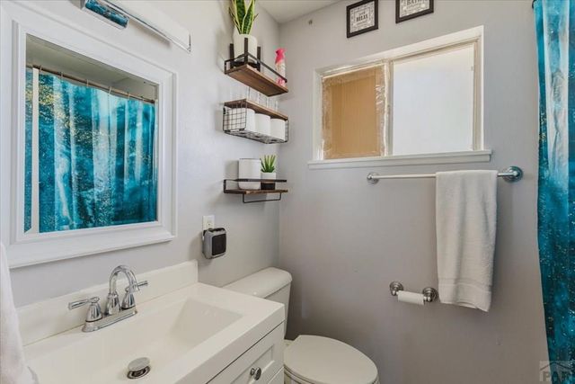 11 MacGregor Rd, Pueblo, CO 81001