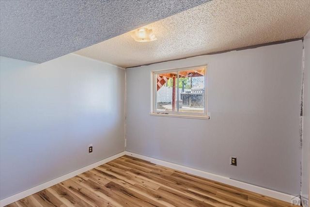 11 MacGregor Rd, Pueblo, CO 81001