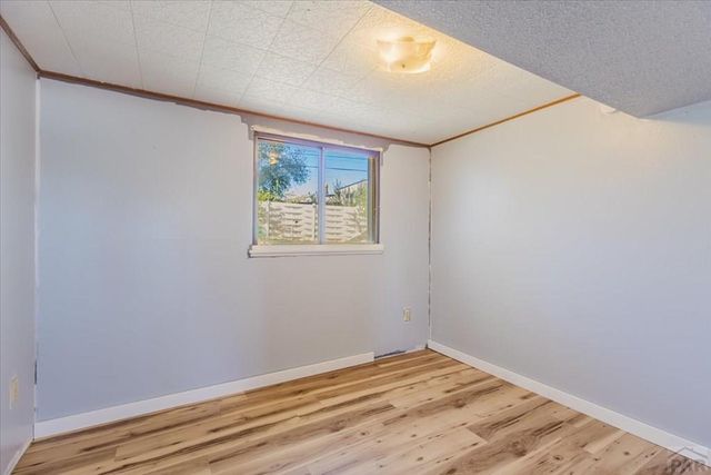 11 MacGregor Rd, Pueblo, CO 81001