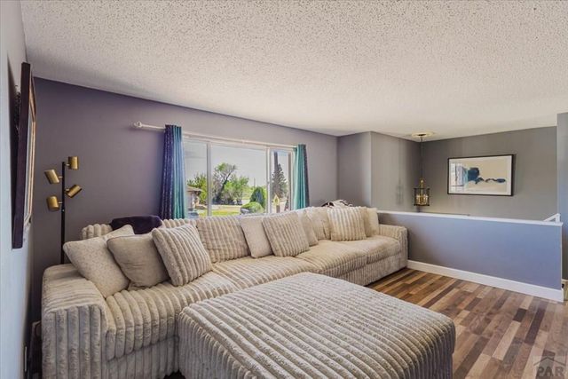 11 MacGregor Rd, Pueblo, CO 81001