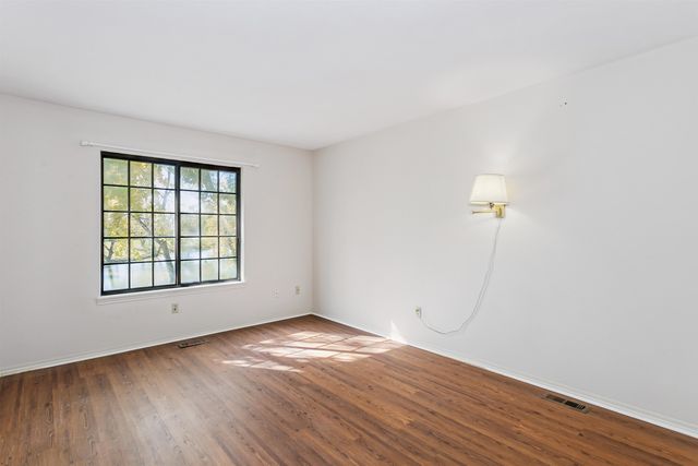 7520 E 21st St N, Wichita, KS 67226