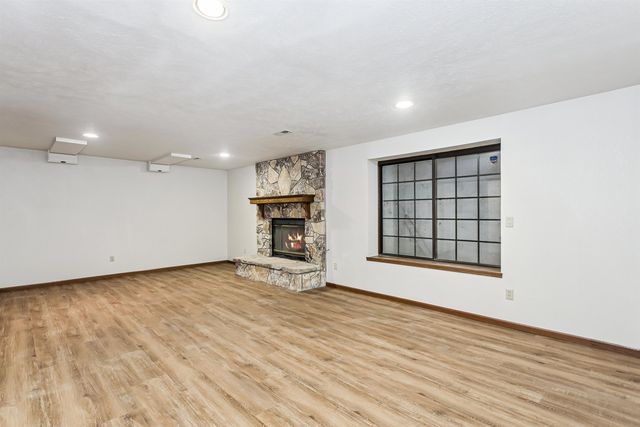 7520 E 21st St N, Wichita, KS 67226