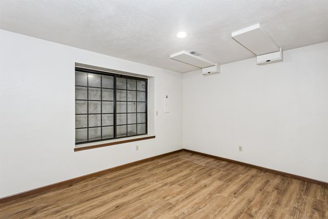 7520 E 21st St N, Wichita, KS 67226