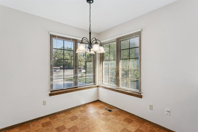 7520 E 21st St N, Wichita, KS 67226