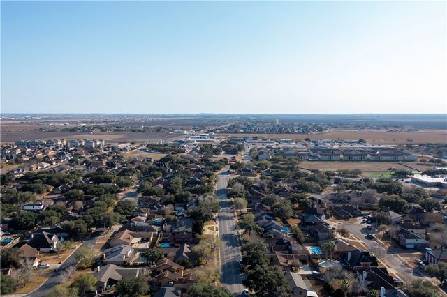 4226 Wood River Dr, Corpus Christi, TX 78410