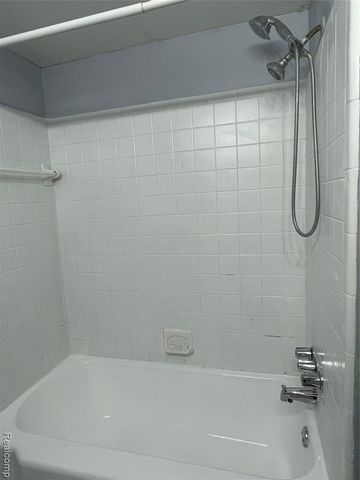 25292 Orchard Grove Street, Southfield, MI 48033