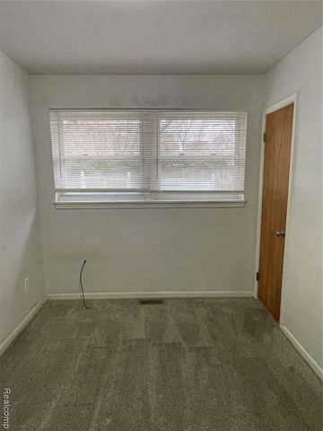 25292 Orchard Grove Street, Southfield, MI 48033