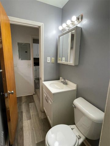 25292 Orchard Grove Street, Southfield, MI 48033