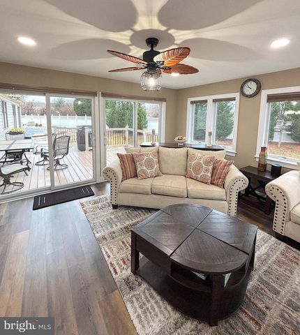 12 LIBERTY CT, Berlin, NJ 08009