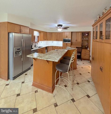 12 LIBERTY CT, Berlin, NJ 08009