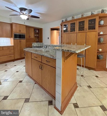 12 LIBERTY CT, Berlin, NJ 08009