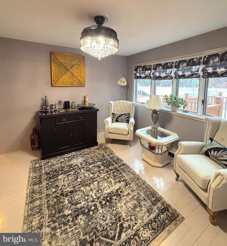 12 LIBERTY CT, Berlin, NJ 08009