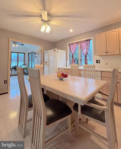 12 LIBERTY CT, Berlin, NJ 08009