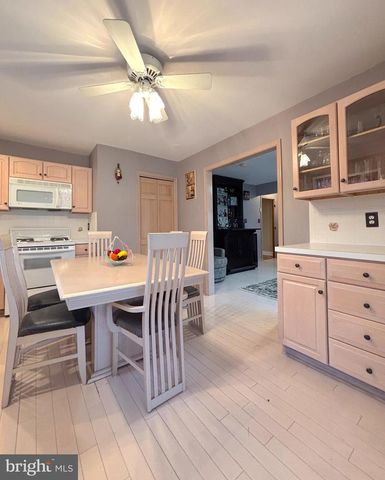 12 LIBERTY CT, Berlin, NJ 08009