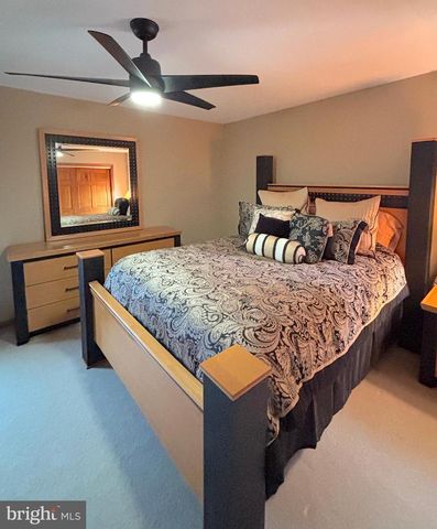 12 LIBERTY CT, Berlin, NJ 08009