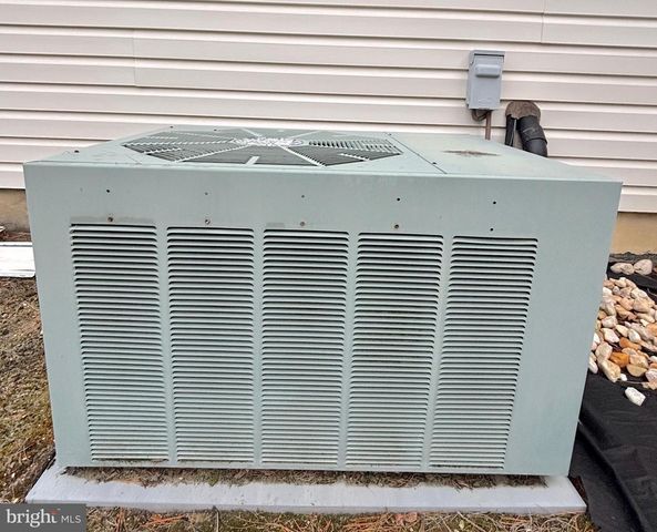 12 LIBERTY CT, Berlin, NJ 08009