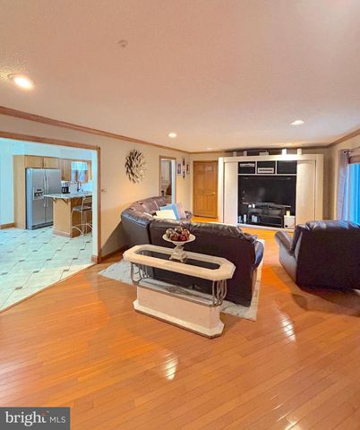 12 LIBERTY CT, Berlin, NJ 08009