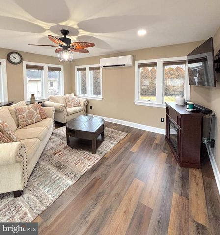 12 LIBERTY CT, Berlin, NJ 08009