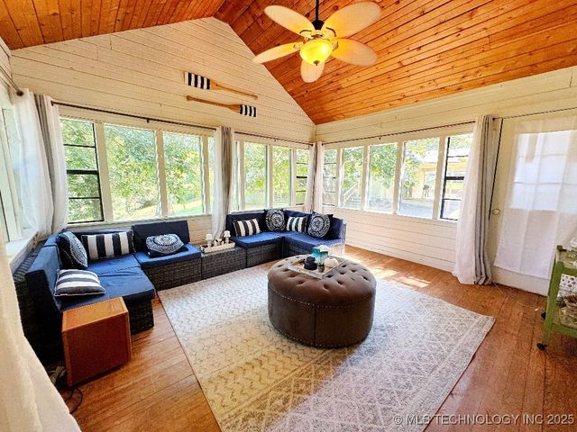 4332 W Roadrunner Drive, Hulbert, OK 74441