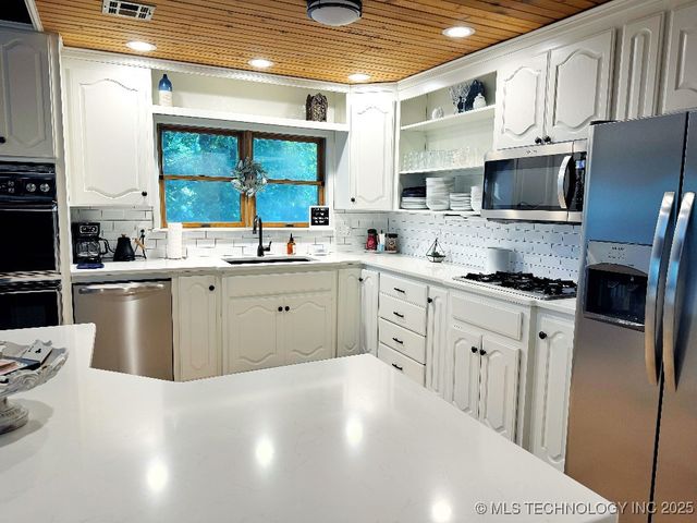 4332 W Roadrunner Drive, Hulbert, OK 74441