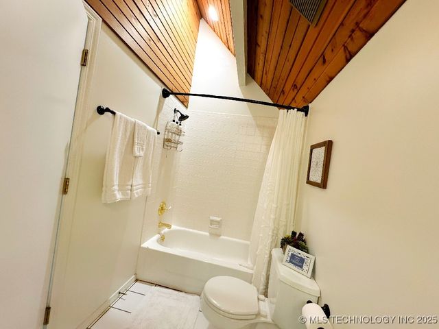 4332 W Roadrunner Drive, Hulbert, OK 74441