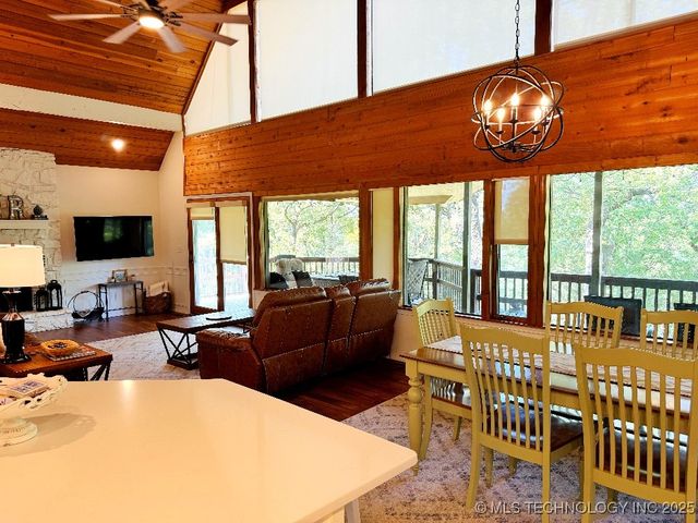 4332 W Roadrunner Drive, Hulbert, OK 74441