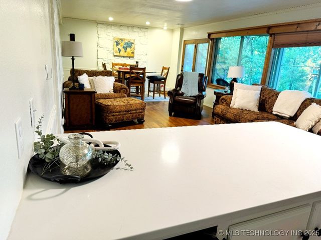 4332 W Roadrunner Drive, Hulbert, OK 74441