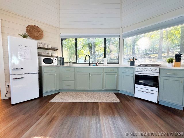 4332 W Roadrunner Drive, Hulbert, OK 74441