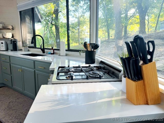 4332 W Roadrunner Drive, Hulbert, OK 74441