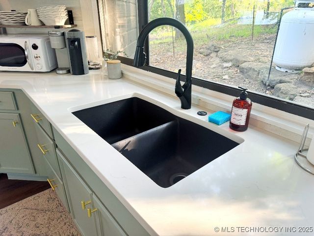 4332 W Roadrunner Drive, Hulbert, OK 74441