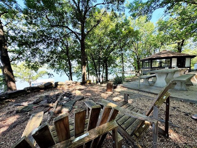 4332 W Roadrunner Drive, Hulbert, OK 74441