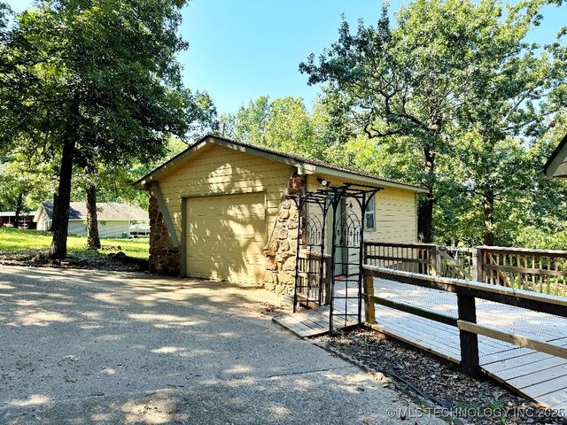 4332 W Roadrunner Drive, Hulbert, OK 74441