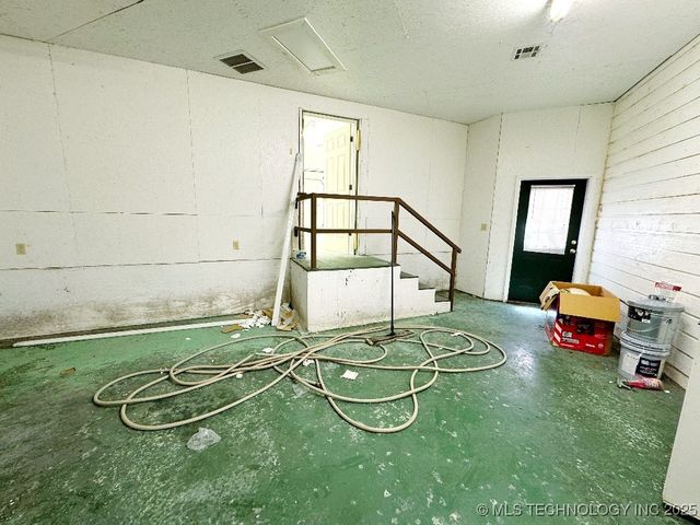 4332 W Roadrunner Drive, Hulbert, OK 74441