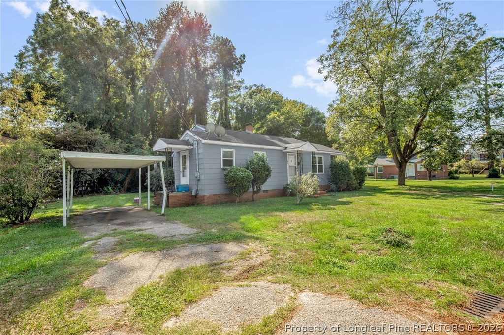 104 E Cottingham Street, Maxton, NC 28364 — photo 4