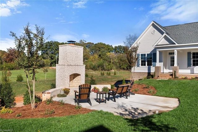 922 Eucalyptus Court, Winston-salem, NC 27106