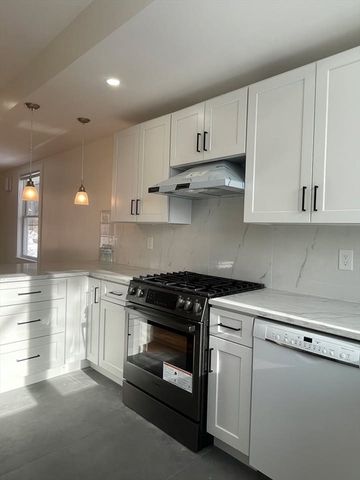 40 Vernon 40, Somerville, MA 02145