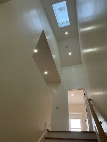 40 Vernon 40, Somerville, MA 02145