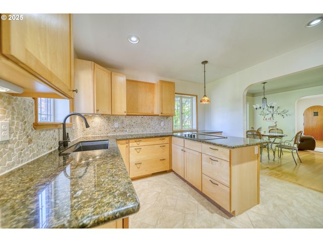 58871 SAULSER Rd, St Helens, OR 97051