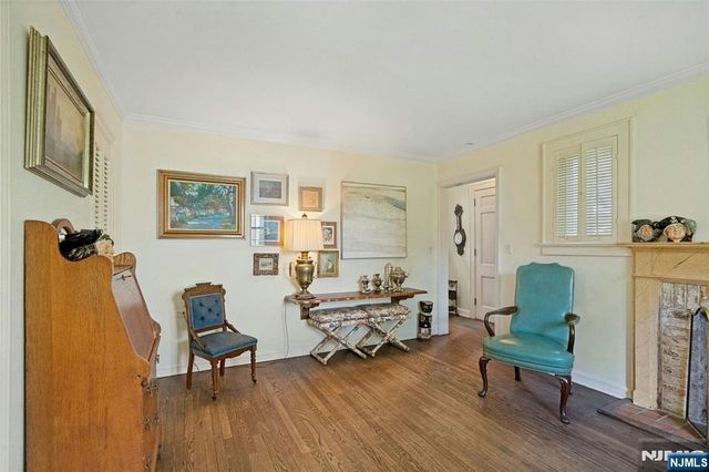 12 Bancroft Place, Fair Lawn, NJ 07410