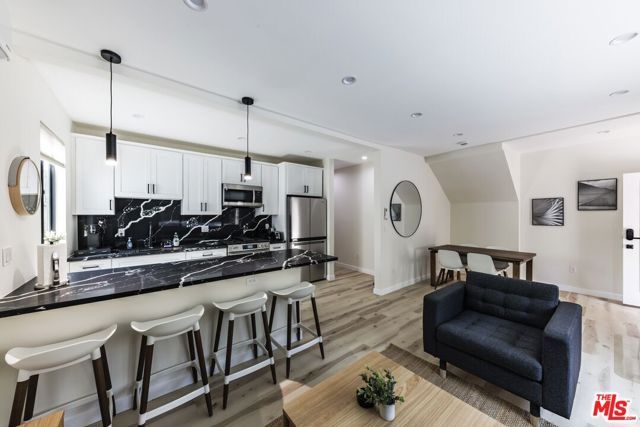 9024 Phyllis Avenue B, West Hollywood, CA 90069