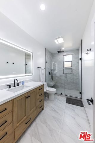 9024 Phyllis Avenue B, West Hollywood, CA 90069