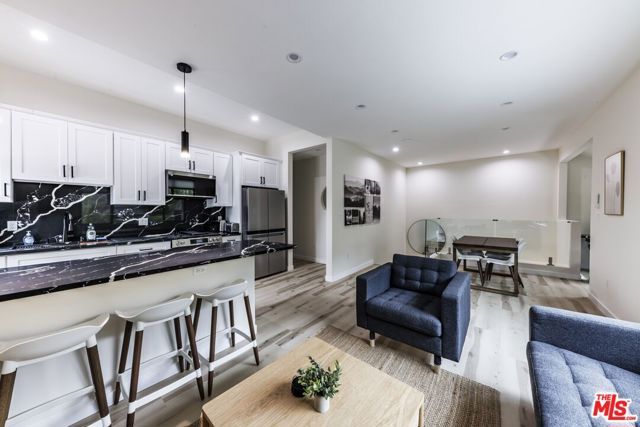 9024 Phyllis Avenue B, West Hollywood, CA 90069