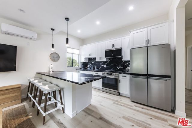 9024 Phyllis Avenue B, West Hollywood, CA 90069