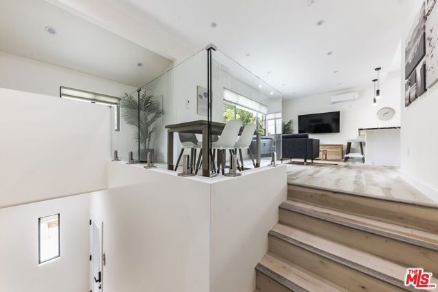 9024 Phyllis Avenue B, West Hollywood, CA 90069