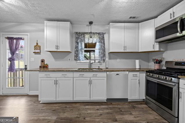 18 Festiva Drive, Newnan, GA 30263