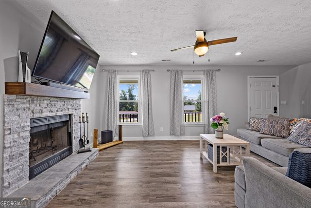 18 Festiva Drive, Newnan, GA 30263